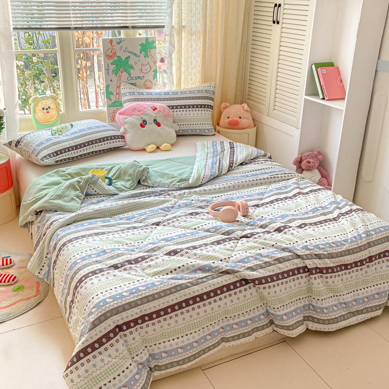 Maternity & Baby Summer Cool Quilt - Machine Washable, Breathable Cooling Blanket for Dorms & Kids