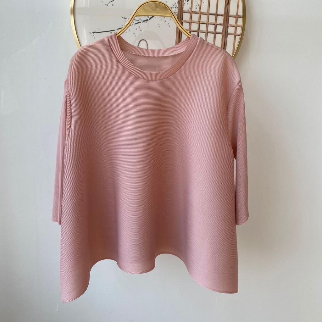 Women Pleated Round Neck Blouse 3/4 Sleeve Loose Casual T-Shirt Solid Color Stretch Pleats Top Daily Wear Shirt