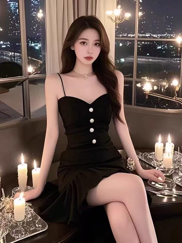 Women's High-End Black Pleated Spaghetti Strap Dress - Sexy, Exquisite, Lightweight Summer Short Skirt