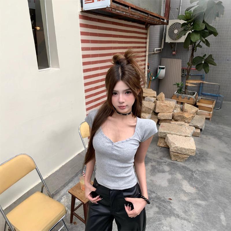 V-neck Short-sleeved T-shirt Women's Summer Slim Fit Inside Design Sense Spice Girl Simple and Thin Short Versatile Top Tide