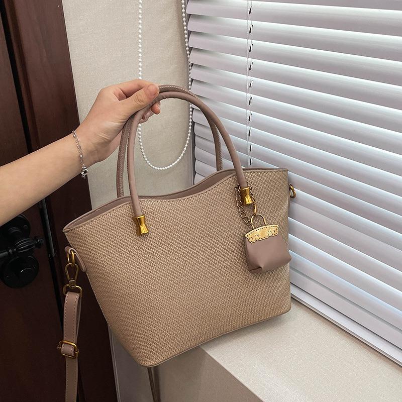 

Retro large-capacity bag women s new shoulder bag fashionable versatile commuter tote bag хакі