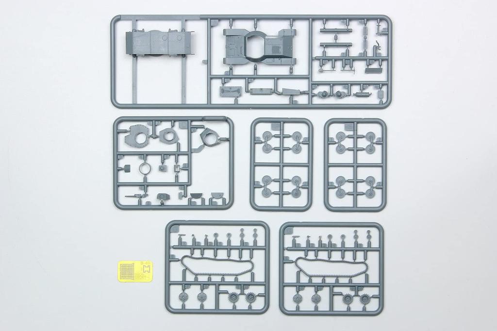 PLATZ Girls & Panzer Final Chapter Type 95 Light Tank Chi-Ha-Tan Academy 1/72 Scale Plastic Model GP72-33 Molded In Color