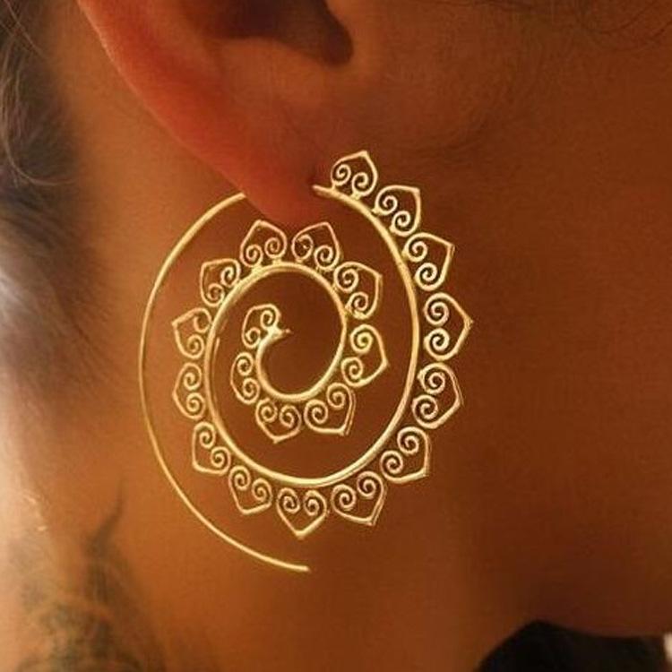 1 Pair European and American New Oval Spiral Earrings Exaggerated Vortex Gear-shaped Heart-shaped Retro Ear Jewelry
