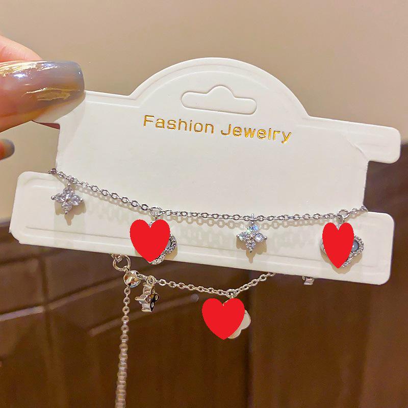 Zircon Flower Rhombus Bracelet: Elegant Light Luxury Hand Jewelry for Women