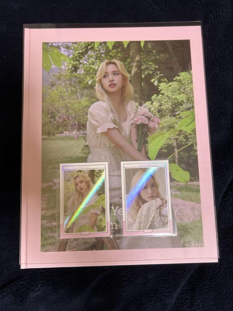 [USED] TWICE Yes, I am Mina. Mina Photobook