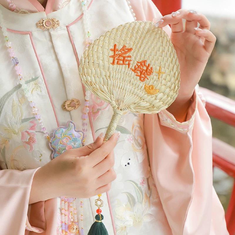 National Style Hand-Knitted Heart-Shaped Fan Straw Woven Hand Fan Embroider Bring In Wealth and Treasure Fan Summer Mosquito Repellent Palm-Leaf Fan