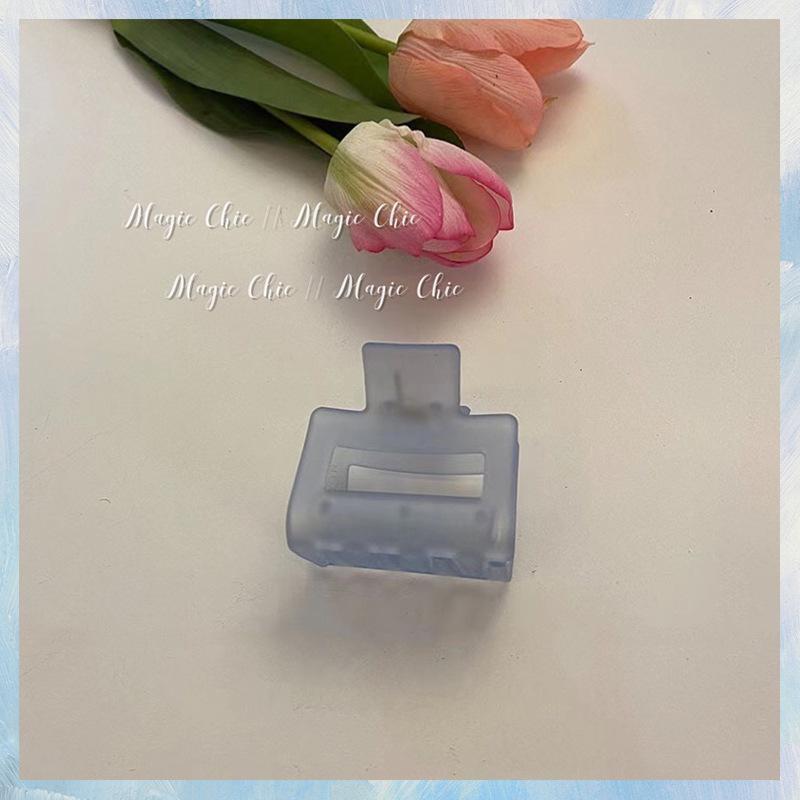 Korean Blue & White Sweet Temperament Shark Hair Clip