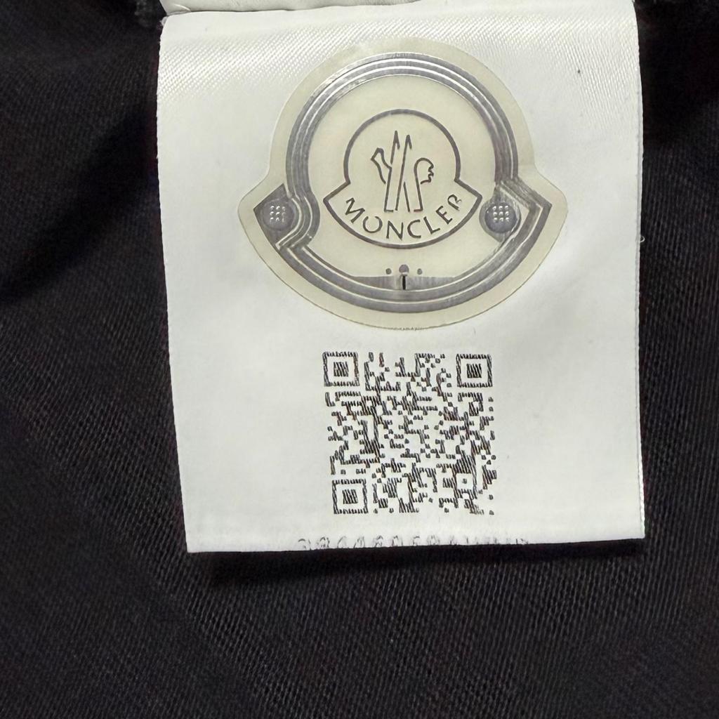 Used MONCLERShort sleeve T-shirt black mens