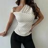 Nuova maglietta estiva a pois off-shoulder aderente a maniche corte, stile europeo e americano, top versatile per la moda femminile