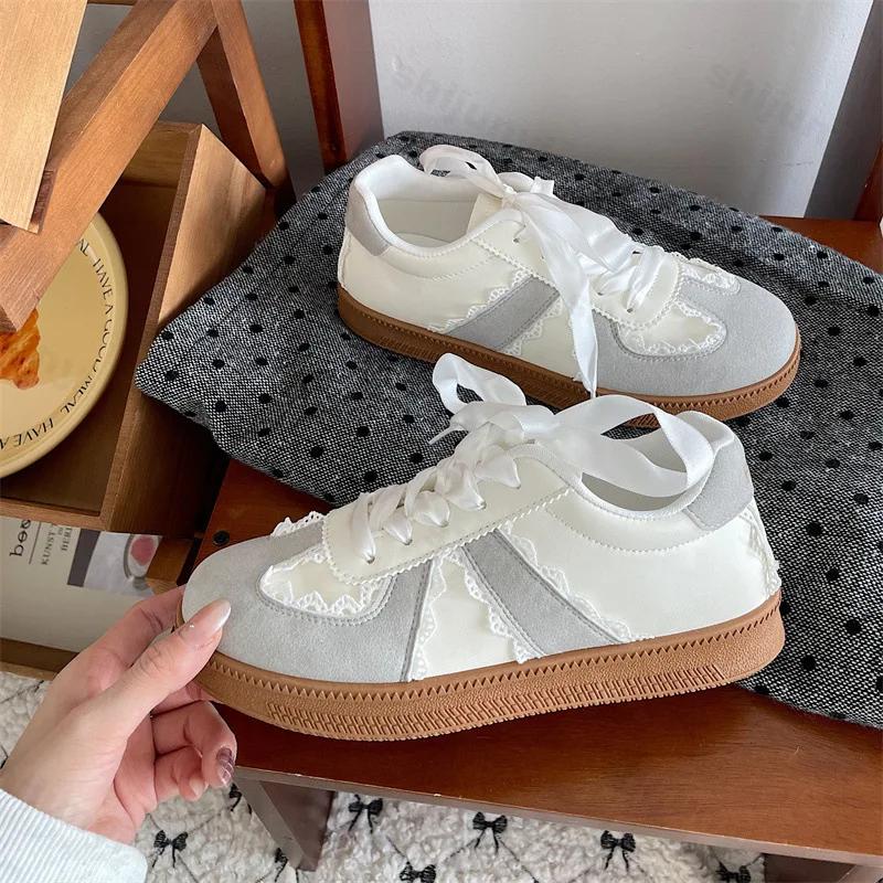 Women's Casual Sneakers 2025 New Lace-Up Comfortable Non Slip Vulcanized Shoes Lace Fashion Retro Outdoor Skateboard Shoes