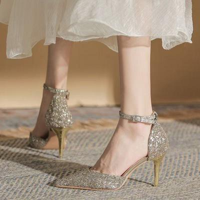 Scarpe da Donna Francesi a Punta Bassa con Tacco Alto Elegante con Fiocco di Paillettes e Linea di Perle su Singola Scarpa