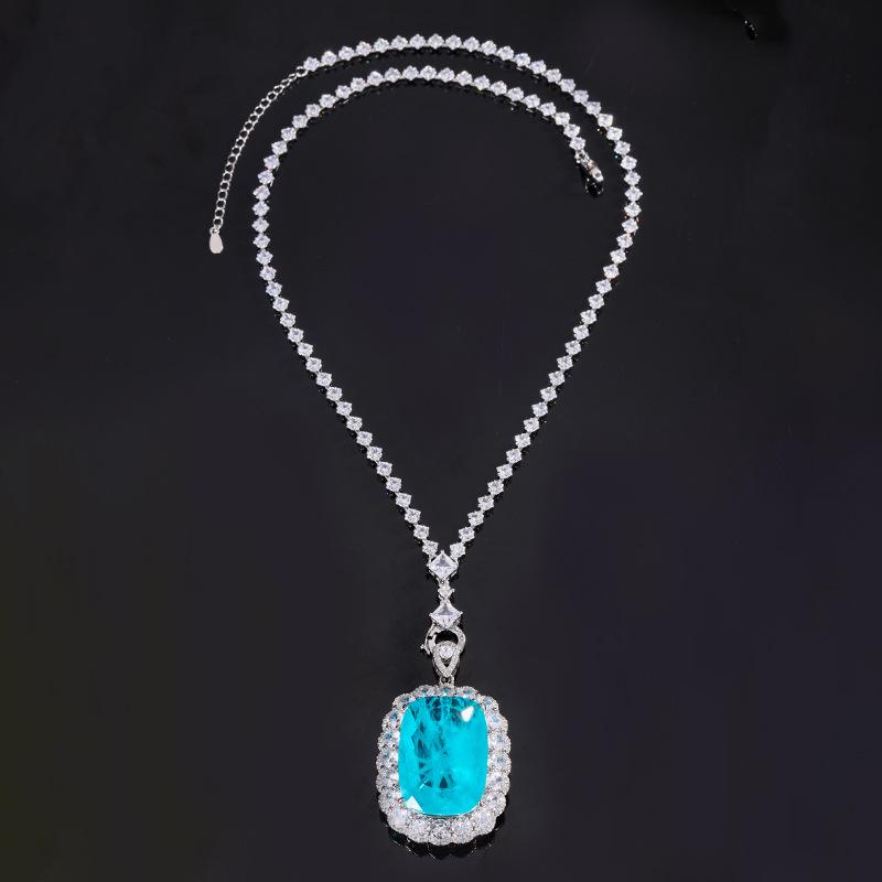 Jewelry Copper Bottom Gold-Plated Imitation Emerald Pendant Necklace Stone 20 * 28