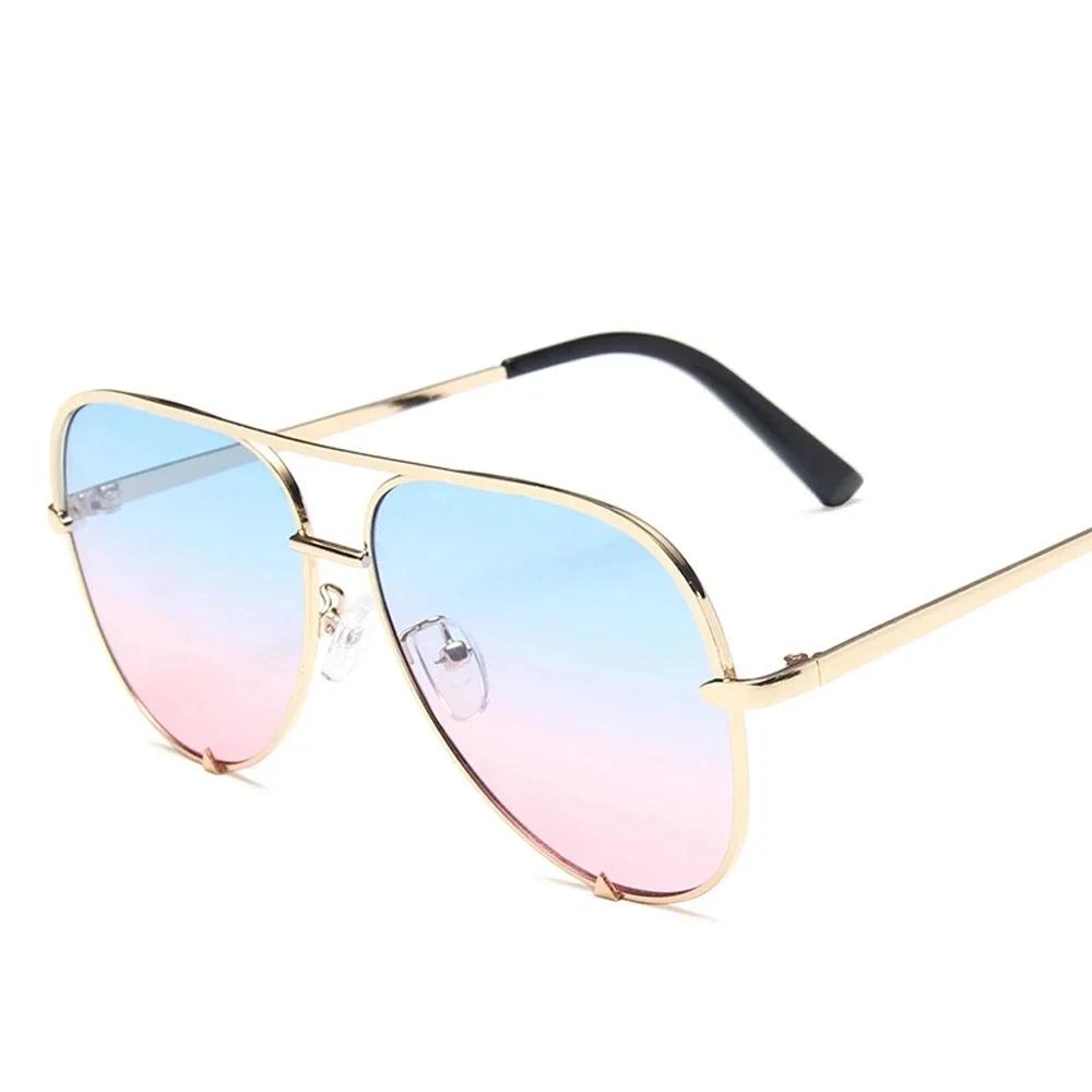 

Vintage Cat Eye Sunglasses for Women - Sexy and Chic Retro Shades in Black As Picture