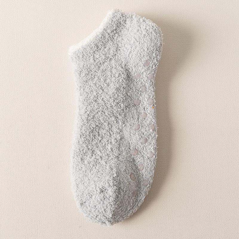 New Women's Slouch Socks Women Thickened Coral Fleece Warm Indoor Floor Silicone Non-slip Invisible Cotton Boat Socks Hipster