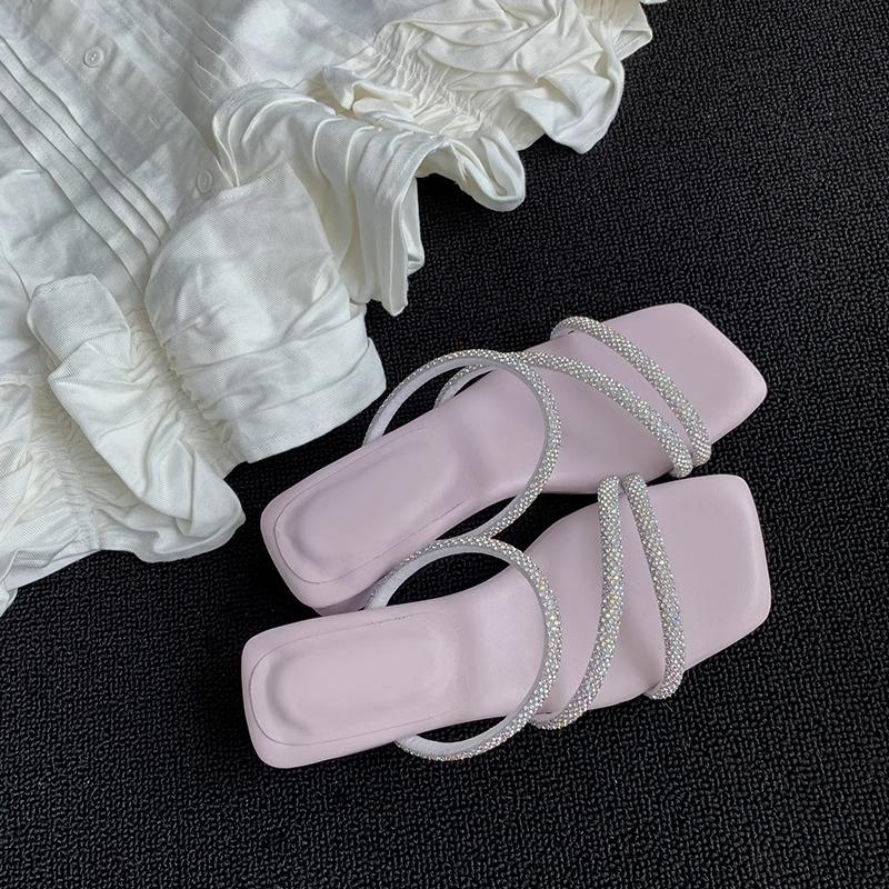 Дизайнерські літні жіночі тапочки з відкритим носком, модні шльопанці з кришталевими вузькими стрічками, повсякденні сандалі для офісних жінок