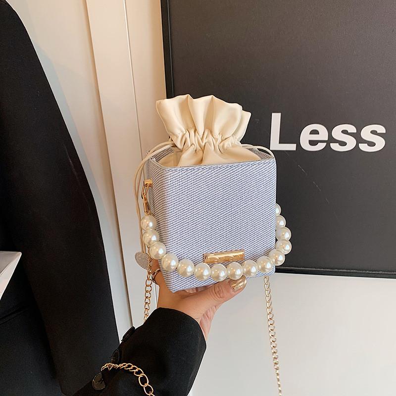 Trendy Stylish Bucket Bag Chic Casual Shoulder Handbag For Women With Soft Pu Material And Unique Design