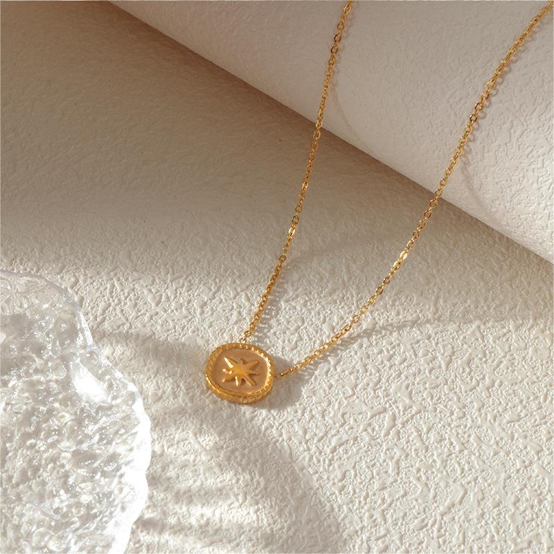 Romantic Versatile Necklace Three-dimensional Relief Collarbone Chain Demon Eyes Square Pendant
