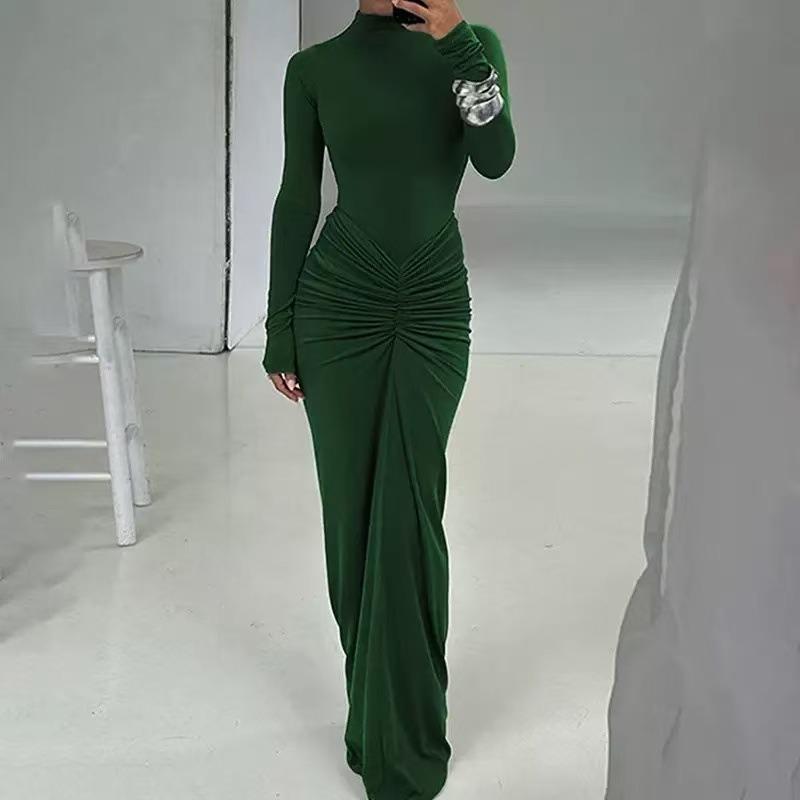 A New Autumn and Winter Fashion, Form-fitting Solid Color Pleated Sexy Hip-hugging Dress for Women