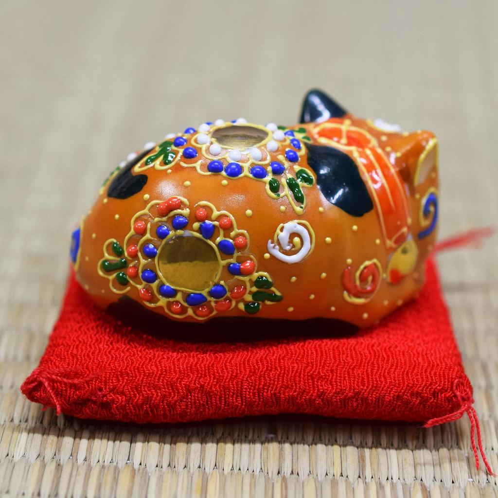 Kutani Ware Sleeping Cat Saki N-016F