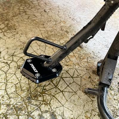 Quadros e acessórios para motociclos – Estribos