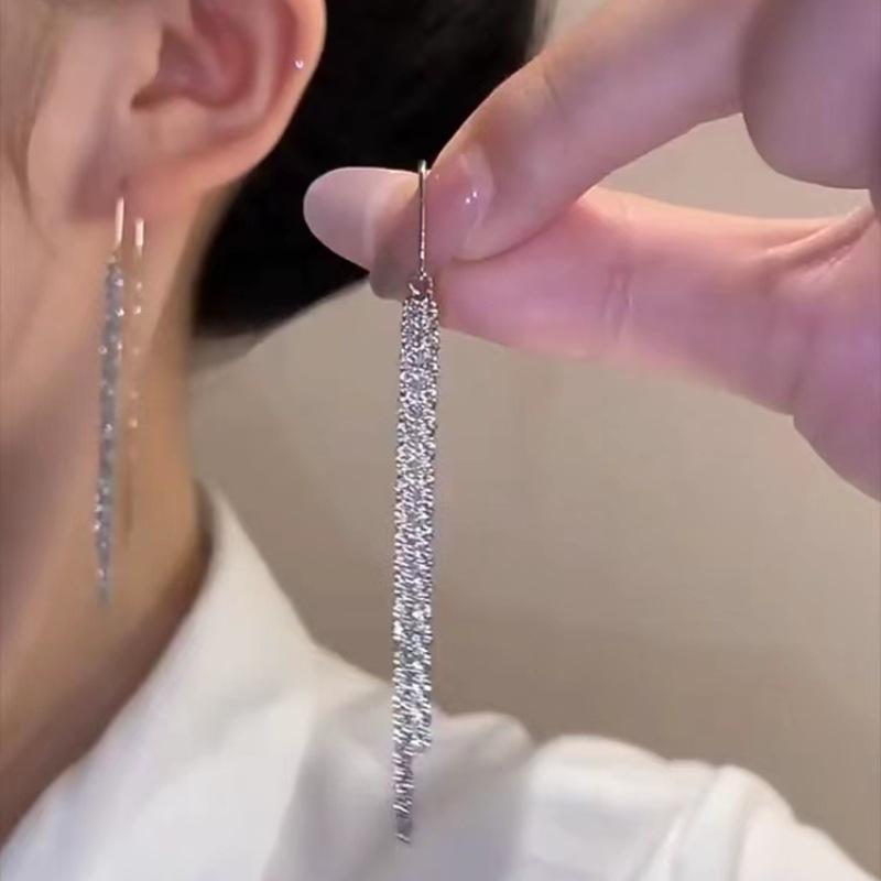 Simple Temperament Light Luxury Anti-lost Earrings Women's Fashion High Sense Tassel Versatile Super Fairy Personalized Earrings