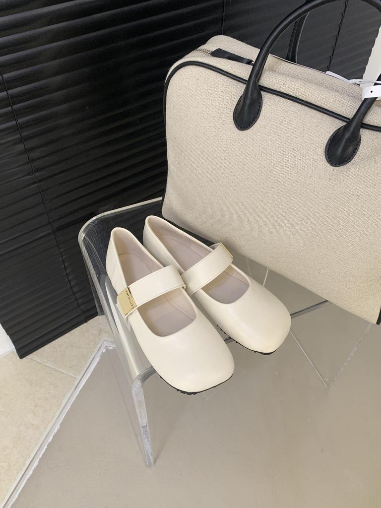 Französisch Retro Licht Mund Spät Abend Brise 2025 Frühling Neu Ein-Wort mit eckiger Spitze Weiche Sohle Koreanische Version Kleine Lederschuhe Damen