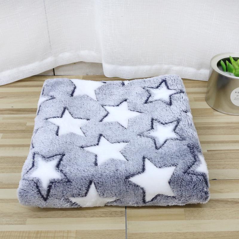 Double-Sided Fleece Blanket for Small/Medium Dogs & Cats - Cozy & Warm