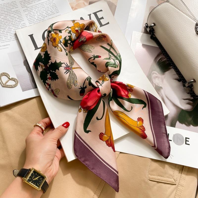 Zhang Ruonan silk scarf women's spring and summer new fashion retro accessories scarf neck high-end small square scarf