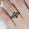 New dark ring, red zircon ring, lava retro horse eye gun, black pair of rings for women