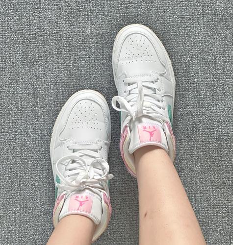 Air Jordan Air Jordan 1 Mid SE Ice Cream GS DD1666-100