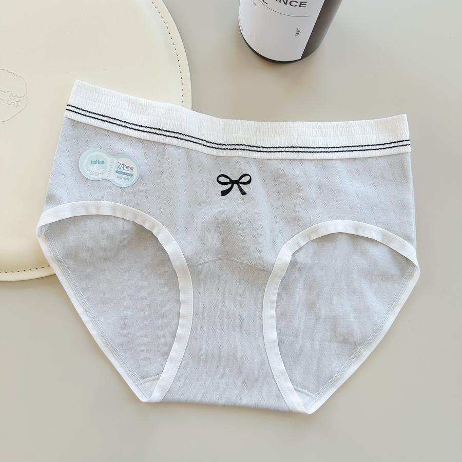 

Soft Cotton Women s Mid-Waist Antibacterial Briefs with Bowknot and Extended Crotch Medium