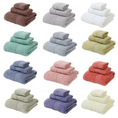 Set Asciugamani Minimalista in Puro Cotone: Asciugamani da bagno, mani e viso con ricamo fuori produzione