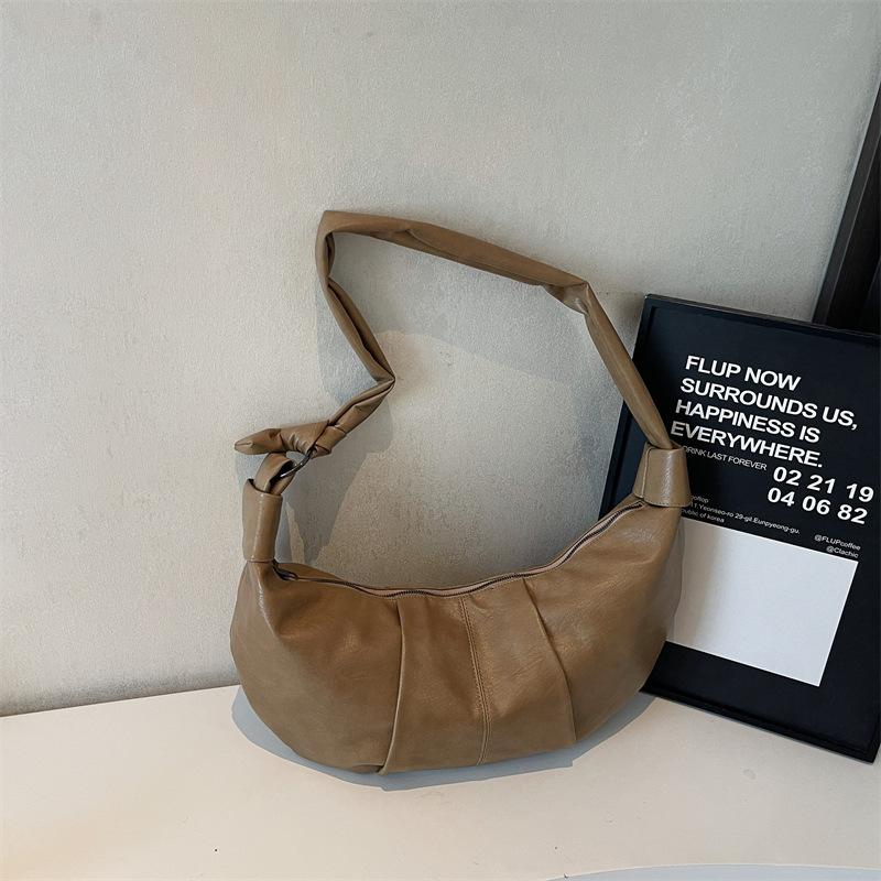 

Korean ins large-capacity retro soft leather pleated dumpling bag lazy style casual fashion personalized shoulder messenger bag хаки