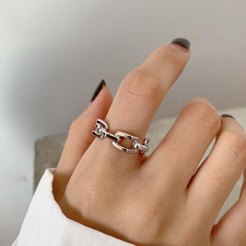 

Female Personality Niche Open Mouth Ring срібний