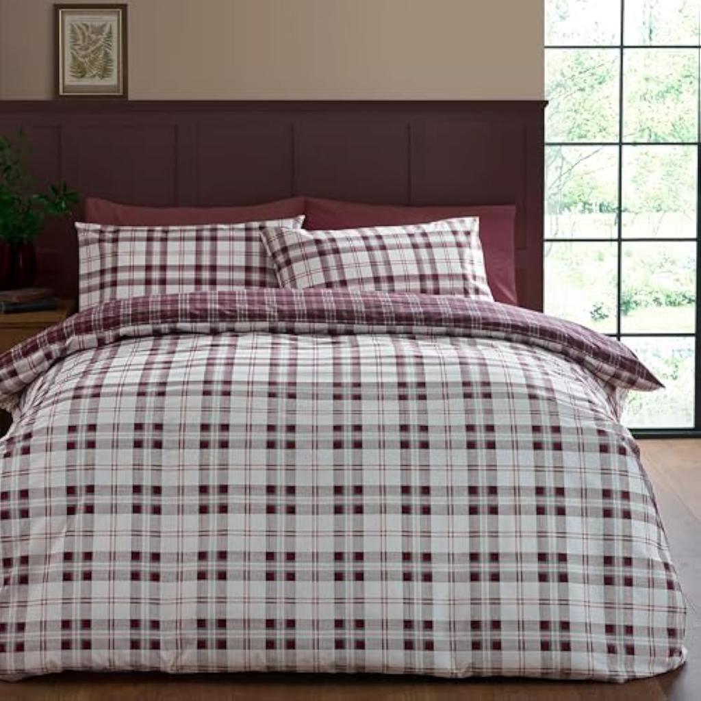Red Plaid Double-sided Printed Bedding Set 100% Polyester Quilt Cover Set Breathable Soft and Machine Washable