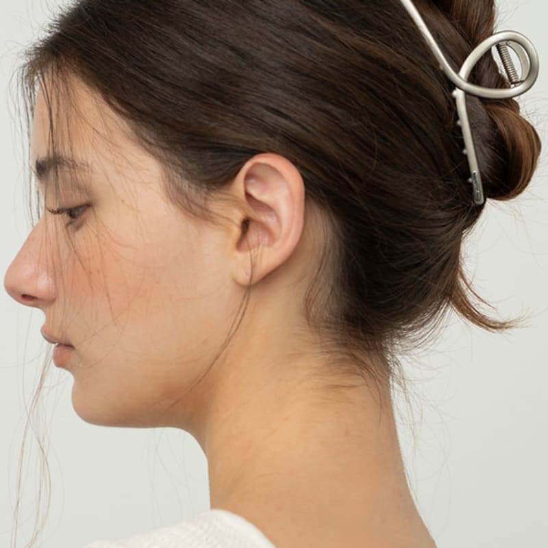 

Ssecondo Simple matte twist hair claw clip_4 colors Matte silver