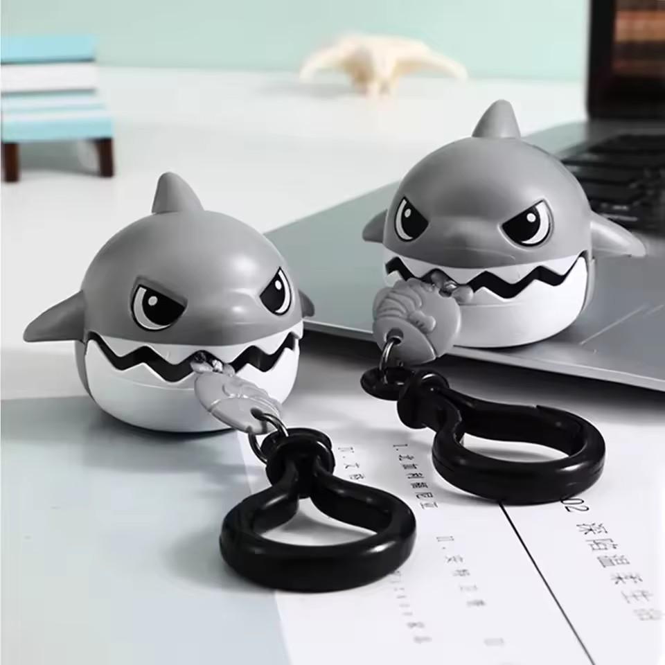 NEW Creative Fun Pull Line Nibbling Shark Keychain For Children Cartoon Eating Small Fish Keyring Car Bag Small Pendant Gift