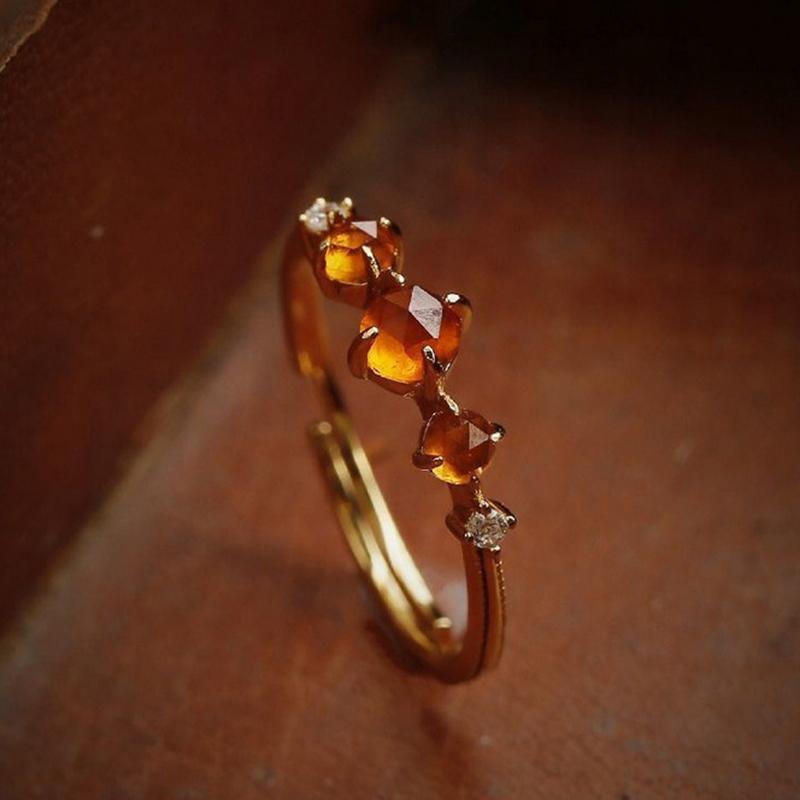 Magischer Sonnenbernsteinring, Zarte orangefarbene Granatringe, Japanischer orangefarbener Edelsteinschmuck, Boho zarter verstellbarer Ring Geschenk für sie