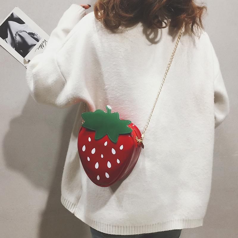 Women Shoulder Bag Strawberry Shape Designer Bag  Fashion Pu Leather Chain Crossbody Bag Girls Cute Fruit Purses and Handbag