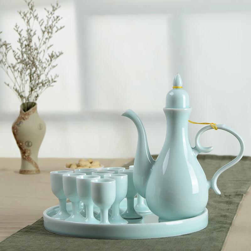 

Peacock Porcelain Wine Set