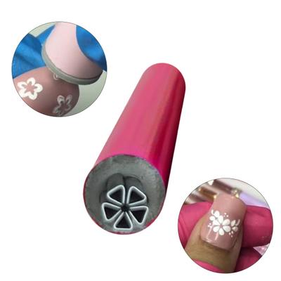 Nail art – Stencil e stampini per unghie