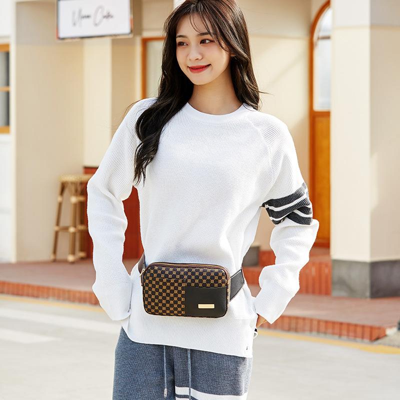 Girl S New Sports Chest Bag  Mobile Phone Fanny Pack  Large Capacity Portable Fashion Outdoor Satchel Bag