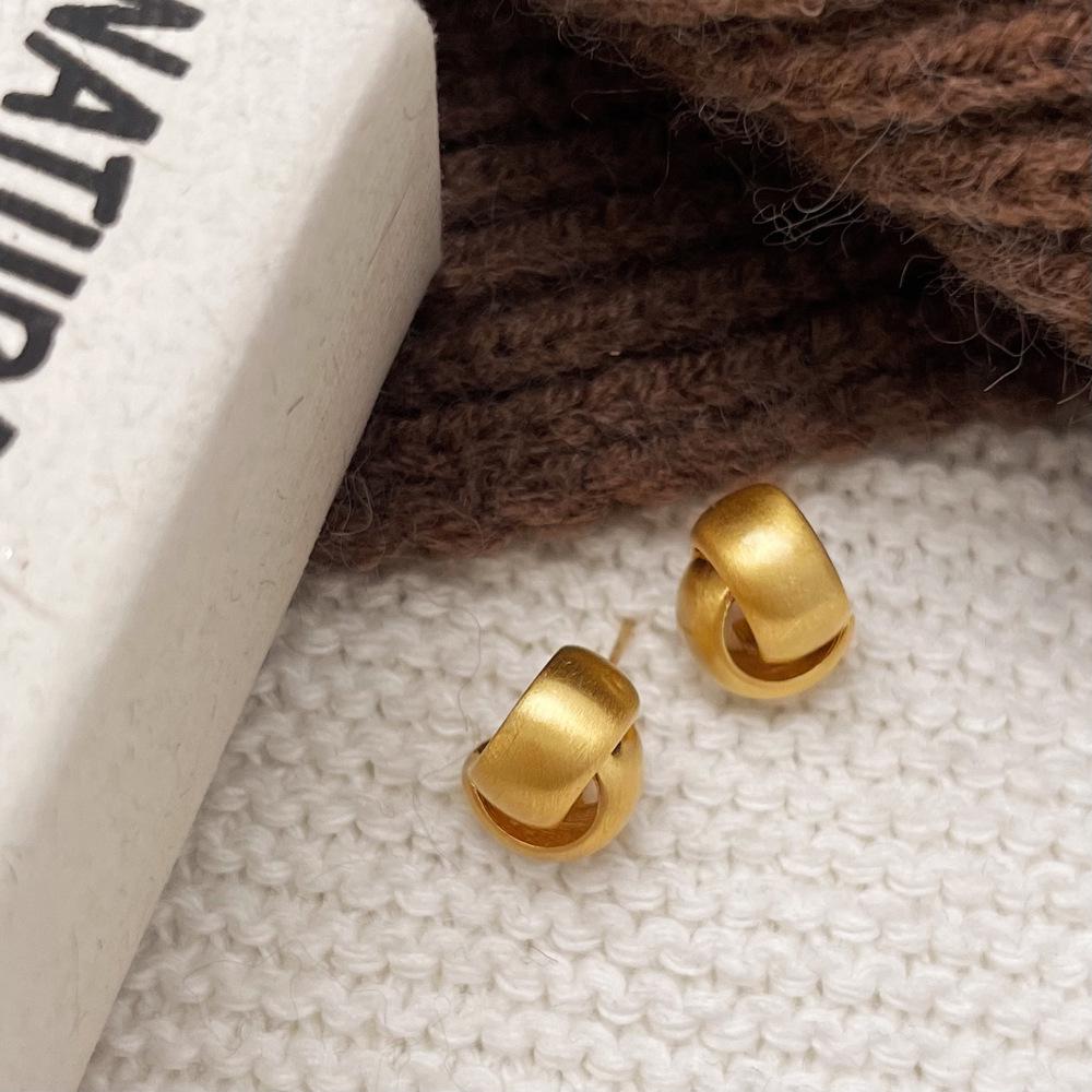 

Frosted Matte Cross Stud Earrings - French Retro High-End Style for Women