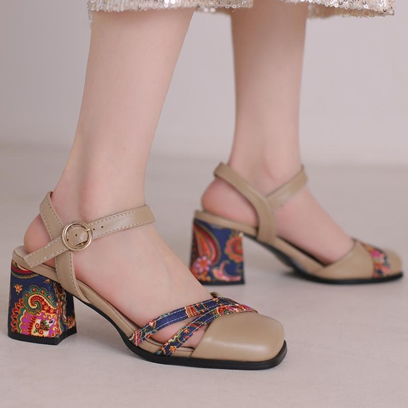 

Модные летние босоножки в стиле Лолиты, женские милые босоножки на коротком каблуке, большие размеры 45–48, короткие ремни, закрытый носок, праздничная обувь для женщин 42 абрикосовый