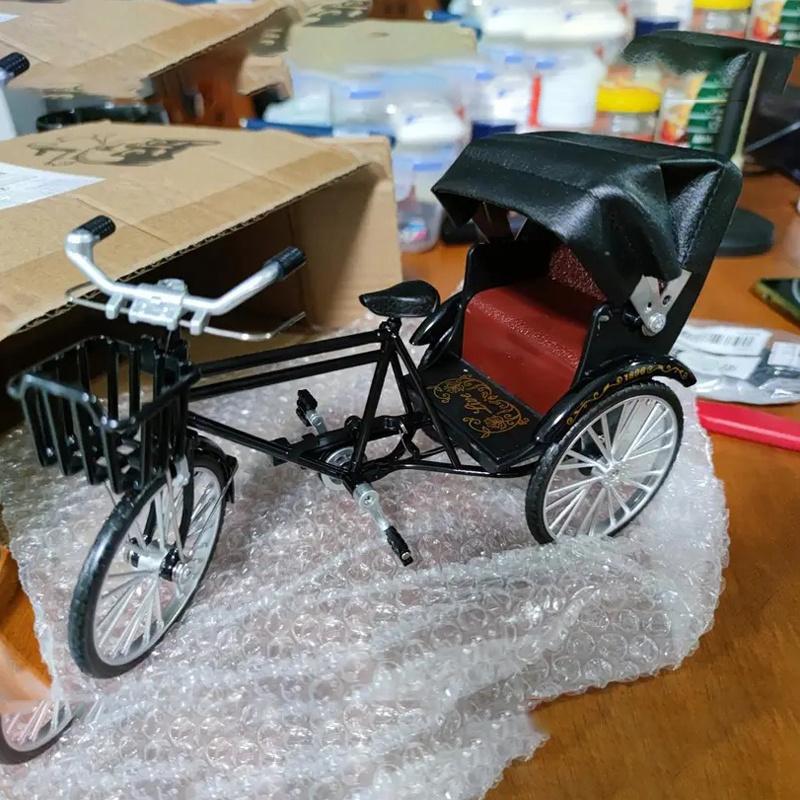 1PCAlloy 1:10 DIY retro tricycle model, old-fashioned nostalgic tricycle ornaments, load and unload black tricycle model