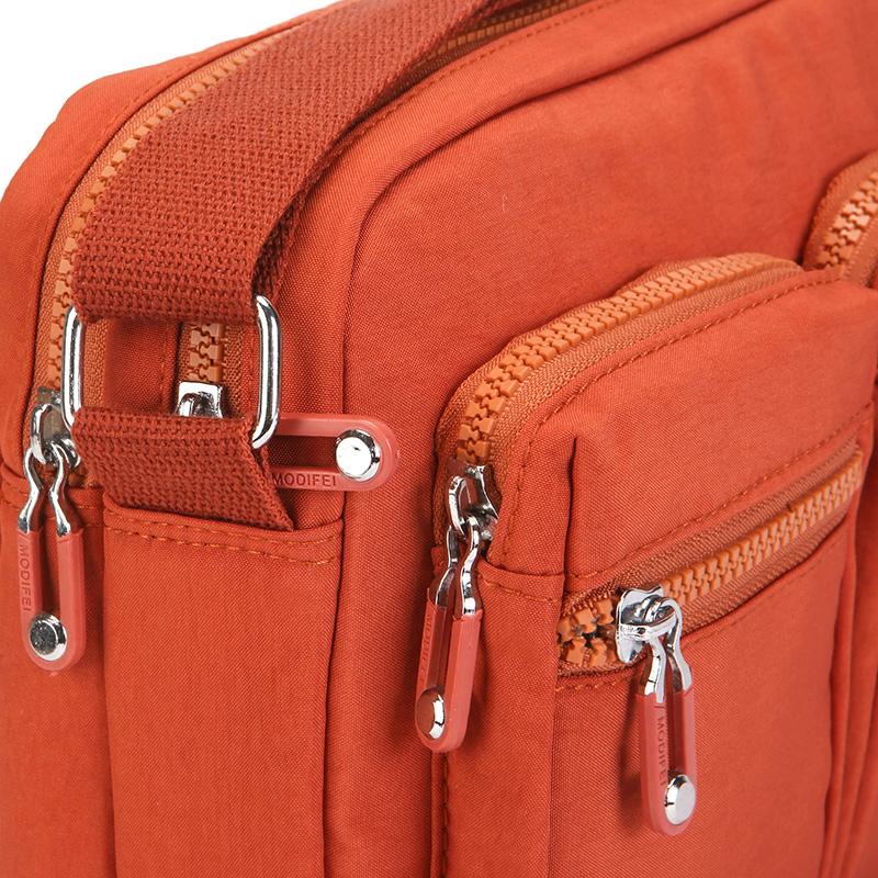 Women's Large Capacity Shoulder Bag Water-repellent Nylon Crossbody Bag Outdoor Handbag
