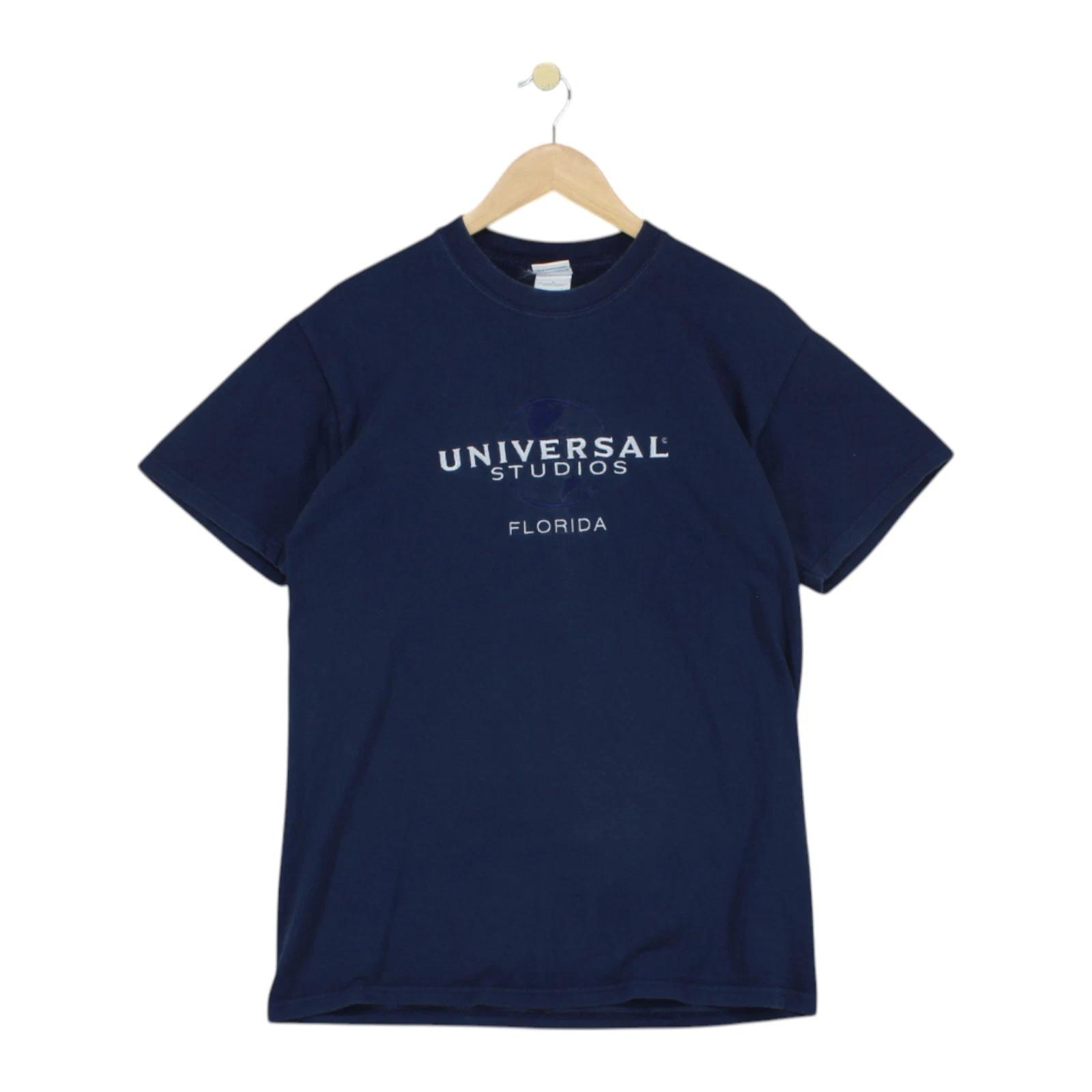 

Vintage Universal Studios T-Shirt Mens Size M Blue Embroidered Crew Neck 4XL
