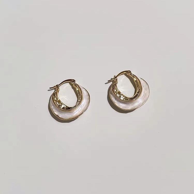 Violet Drip Glaze Twisted U-Shaped Ear Cuffs: High-End Design, Simple & Versatile Temperament Earrings.