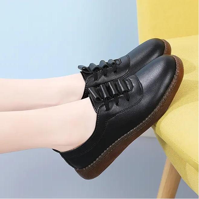 

Autumn Women s Shoes Versatile Small Leather Shoes British Style Loafers Large Size Three Colors 35-41 35 чёрный
