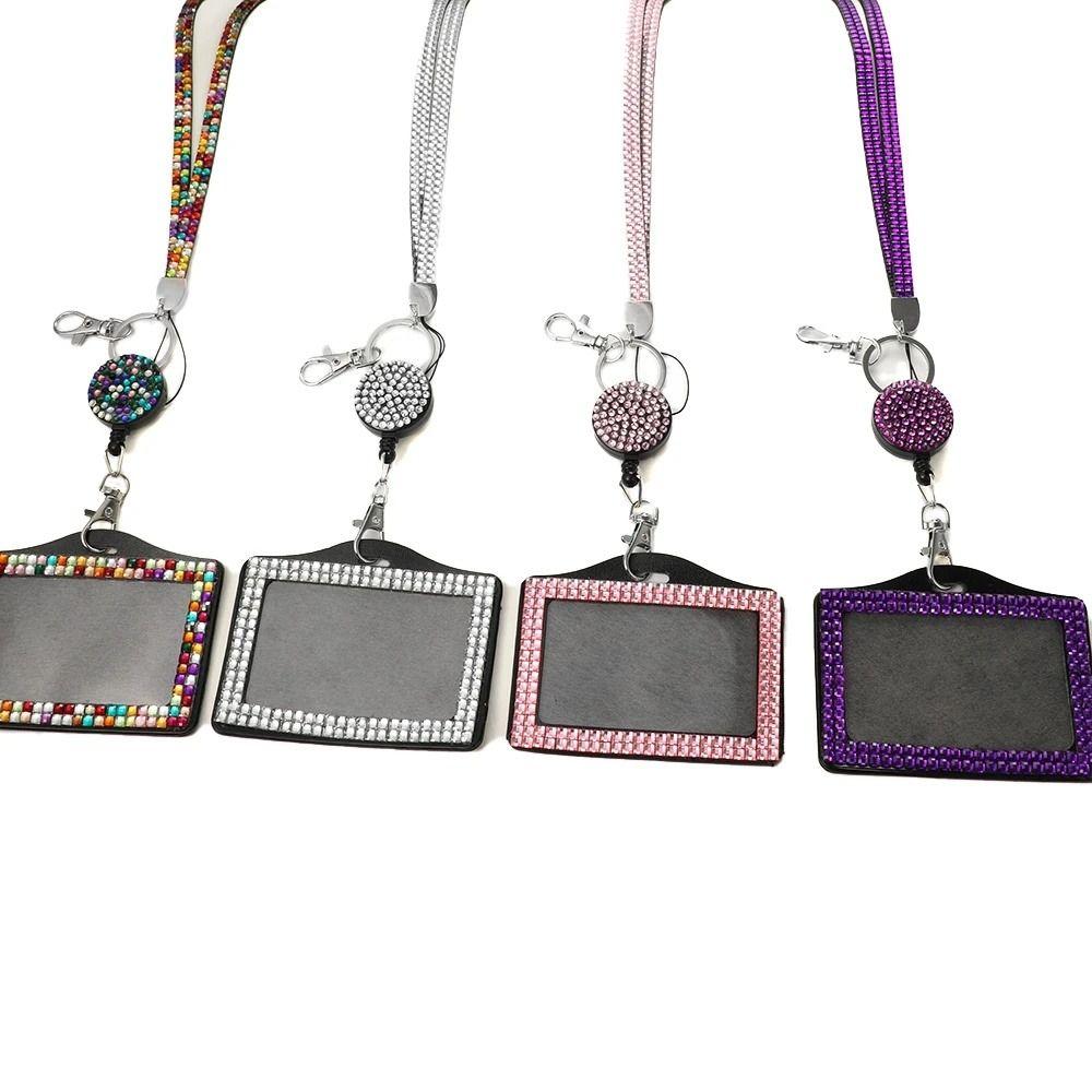 Porta Insignias con Pedrería de Cristal Brillante Cordón para Colgar Porta Tarjetas de Identificación Protector de Tarjetas